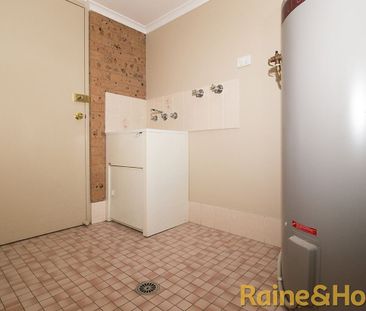 2/10 Marsden Street, Dubbo, NSW 2830 - Photo 5