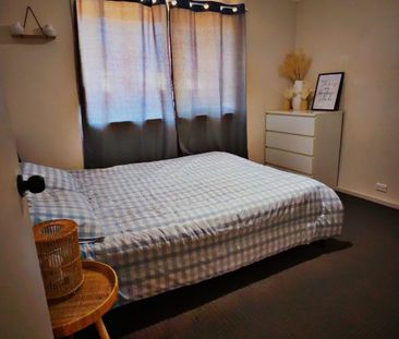 Craigieburn - Photo 6