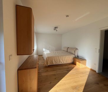 Pronájem bytu 2+1 • 73 m² bez realitky, Bavorsko - Photo 2