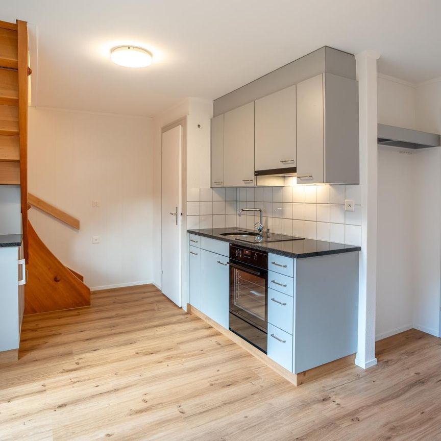 Erstvermietung nach Renovation: Kompakte Maisonette-Wohnung mit Balkon - Photo 1