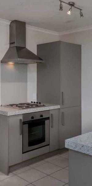 3 Bedroom Apartment in Hillcrest - Photo 1