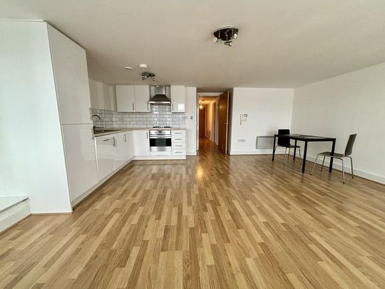 2 bedroom flat to rent - Photo 1