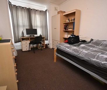 6 Bed - Grange Avenue, Reading - Photo 5