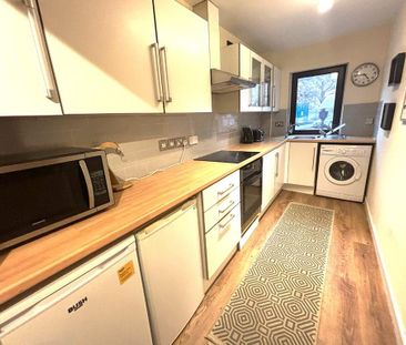 2 bedroom flat to rent - Photo 5