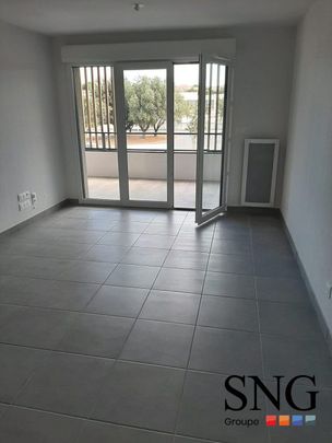 T2 AVEC BALCON ET PARKING - Photo 1