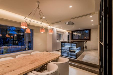 5 bedroom luxury Villa for rent in Los Monteros, Marbella, Andalusia - Photo 2