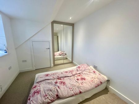 Jubilee Drive, Church Crookham, Fleet, Hampshire, GU52 - Photo 4