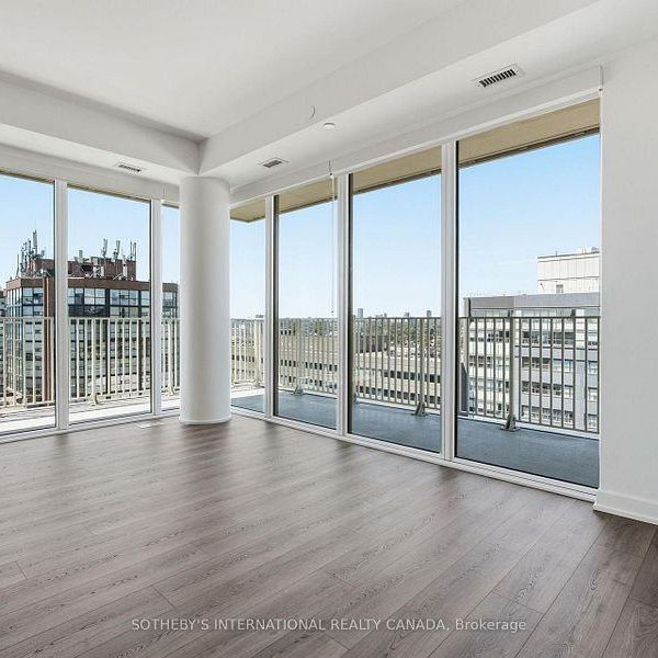 88 Bathurst Street condo — Toronto, ON (3-Bedroom) - 3 Bedroom - Photo 1