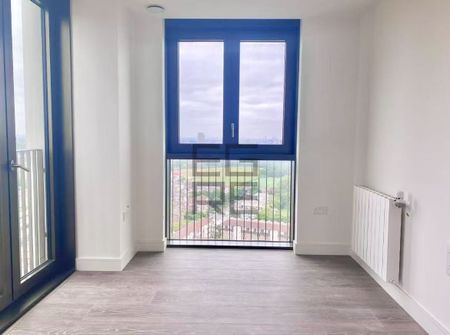 Twelve Trees Park, E15, London - Photo 3