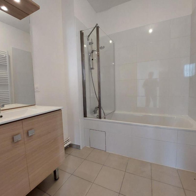 Location Appartement 4 pièces 74m² LOUVIERS 27400 - Photo 1