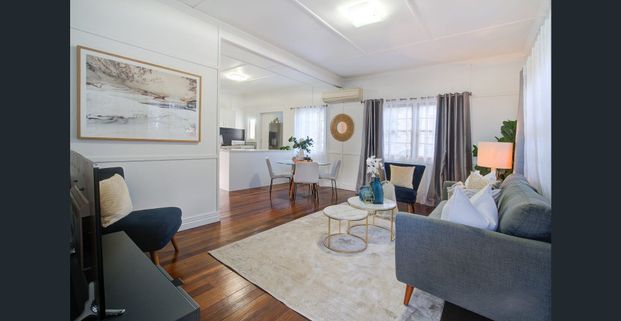 Charming Family Home in the Heart of Holland Park - Photo 1