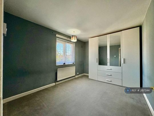 2 bedroom end of terrace house to rent - Photo 1