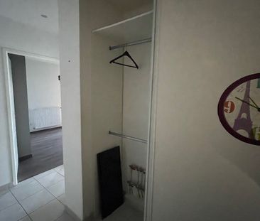 Location Appartement 3 pièces 61m² DECINES CHARPIEU 69150 - Photo 6