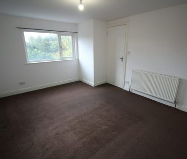 Terraced House to rent on - Photo 4