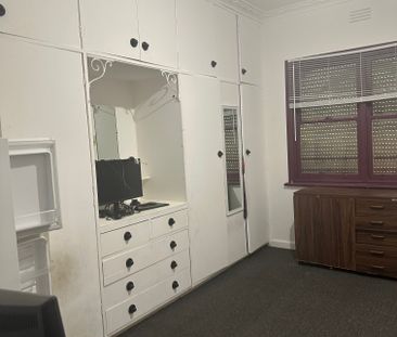 Yarraville - Photo 4