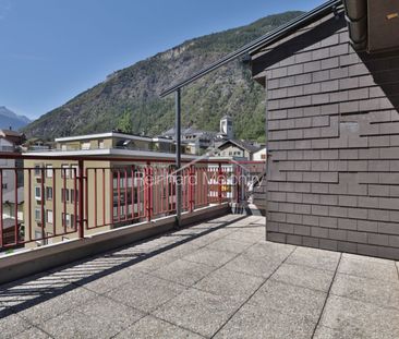 3.5 room attic apartment for rent in the center of Visp - Photo 4