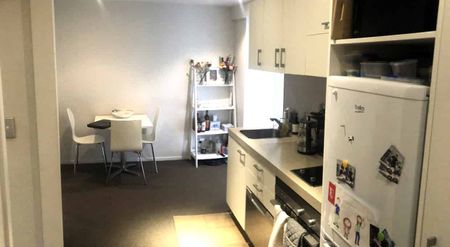 In the Heart Of The City - Photo 5