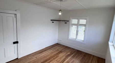 Character Home Close to Town - Photo 3