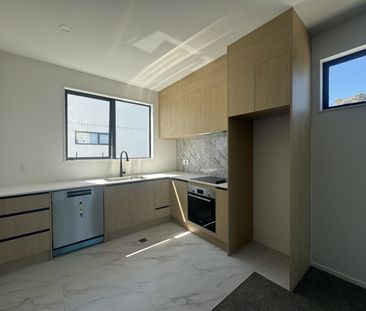 113 Te Atatu Road, Te Atatu South - Photo 2