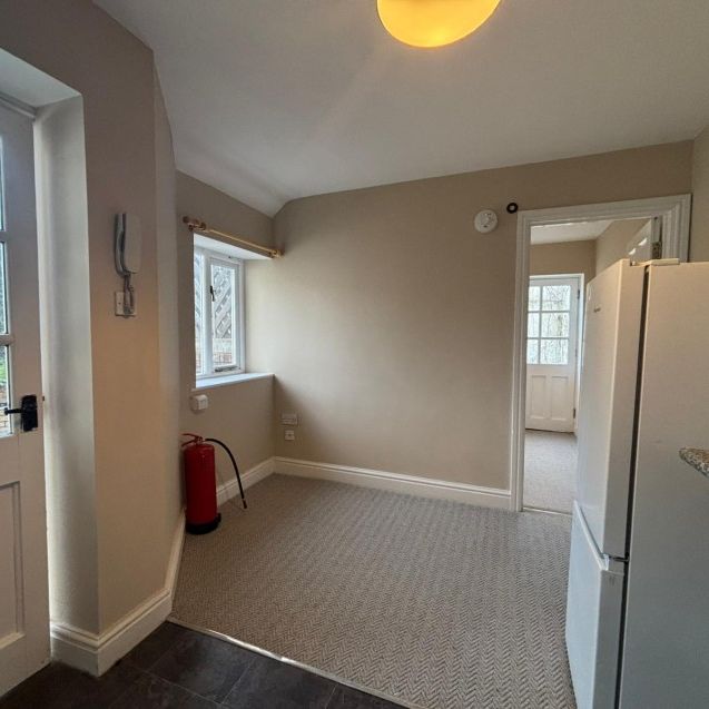 Alphington Street, Exeter - Photo 1