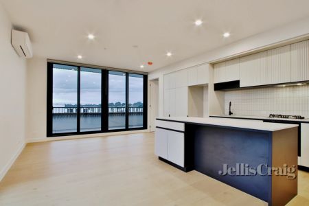 2 Bed, 2 Bath - Photo 5