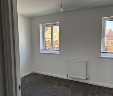 2 bedroom end of terrace house to rent - Photo 4