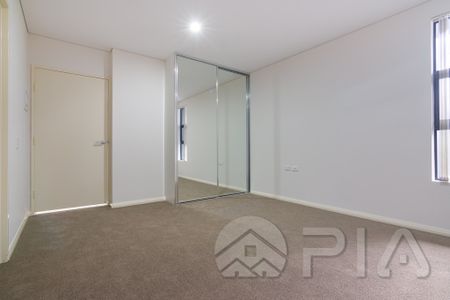 Spacious Two Bedroom Apartment For Rent !!! new paint ! Carlingford West catchment - Photo 4