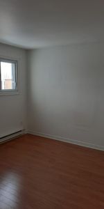 BEAU 4 1/2 SOREL disponible le 1er novembre - Photo 3