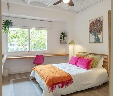 Carrer de Còrsega, Barcelona, Catalonia 08037 - Photo 2