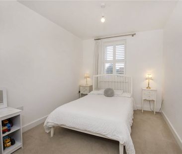 Stylish and contemporary three bedroom, two bathroom property in th... - Photo 6