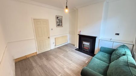 Goosebutt Court, Rotherham, Parkgate - Photo 3