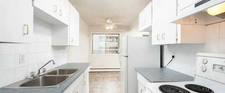 Diplomat Manor | 10303 115 Street, Edmonton - Photo 1