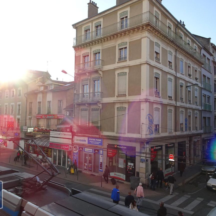Location Appartement 2 pièces 49m² GRENOBLE 38000 - Photo 1