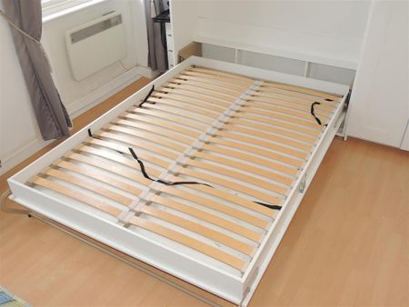 Studio to rent - Photo 2