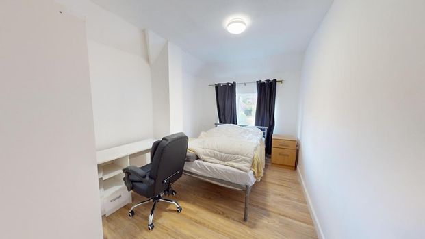 5 bedroom semi-detached house to rent - Photo 1