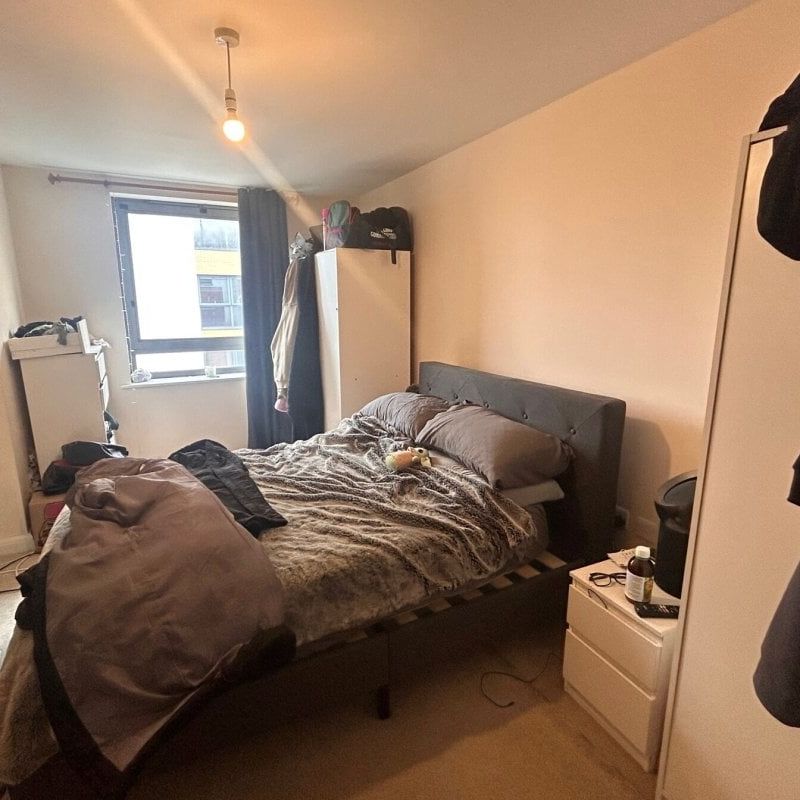 Loates Lane, WATFORD - Photo 1