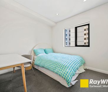 Fully Furnished Modern 2-Bedroom Apartment - Photo 1