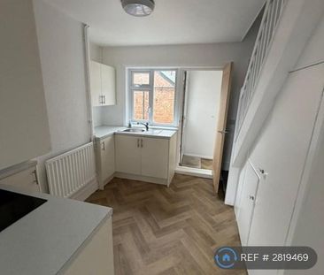 2 bedroom terraced house to rent - Photo 3