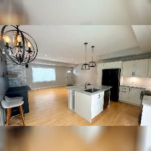 Spruce Grove 3 Bed 1 Bath Upper Suite For Rent - Photo 1