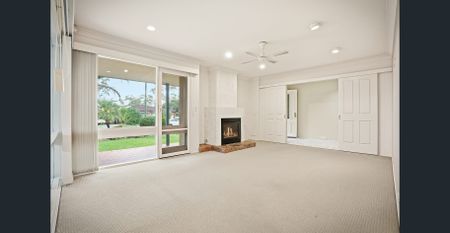 WELL PRESENTED 3 BEDROOM HOME - Photo 4