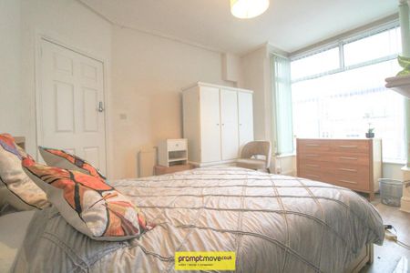 House share to rent - Photo 2