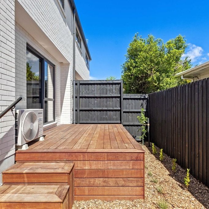 33 Russell Street, Linwood - Photo 1