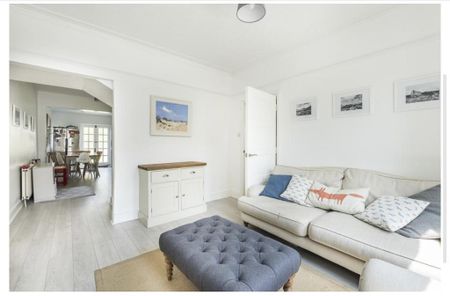 4 bedroom terraced house to rent - Photo 5