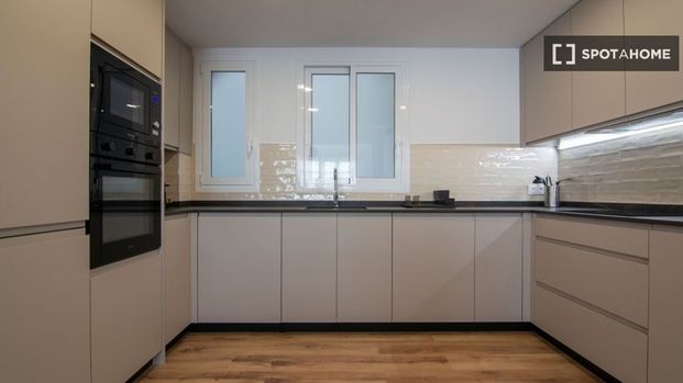 3 room luxury Apartment for rent in Valencia - Photo 1