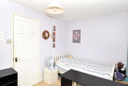 2 bedroom end of terrace house to rent - Photo 5