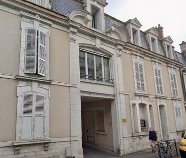 Location Appartement 5 pièces 118m² BOURGES 18000 - Photo 6