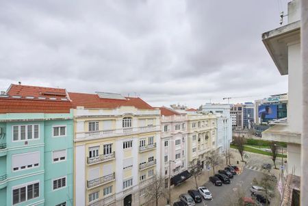 Rua Fialho de Almeida, Lisbon, Lisbon 1070 - Photo 2