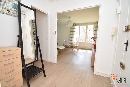 Location Appartement 4 pièces 76m² - Photo 4