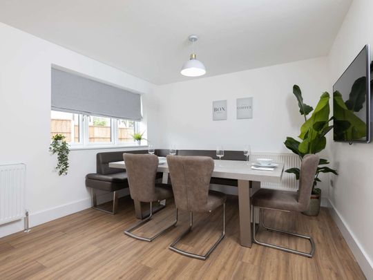 Burnell Avenue Room 5 - Photo 1