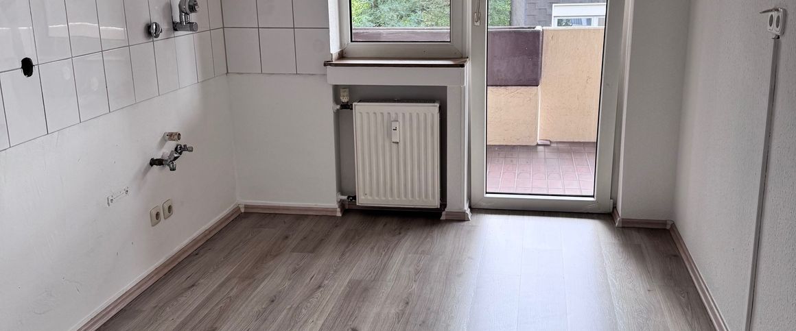 Frisch renovierte 3,5 Raum Wohnung mit Balkon - Foto 1